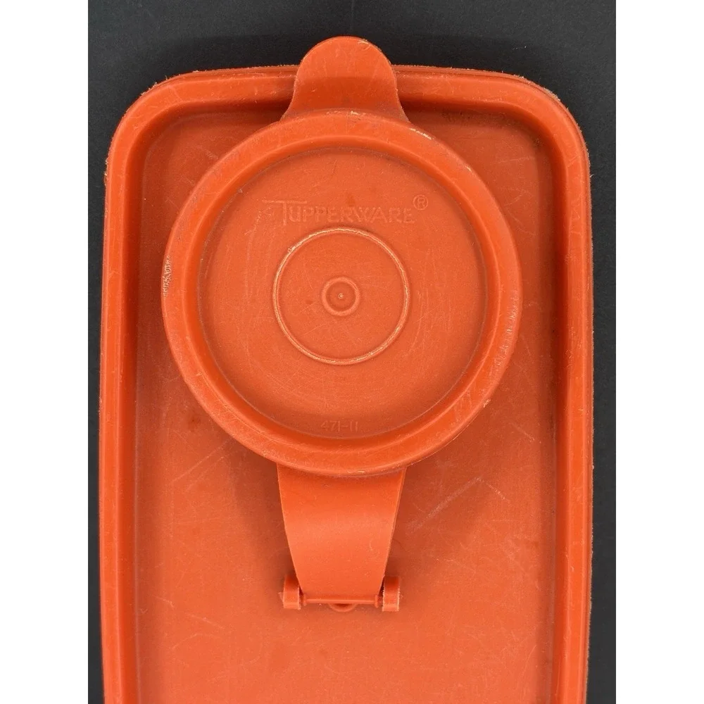 VGT Tupperware Red Replacement Lid 470-18